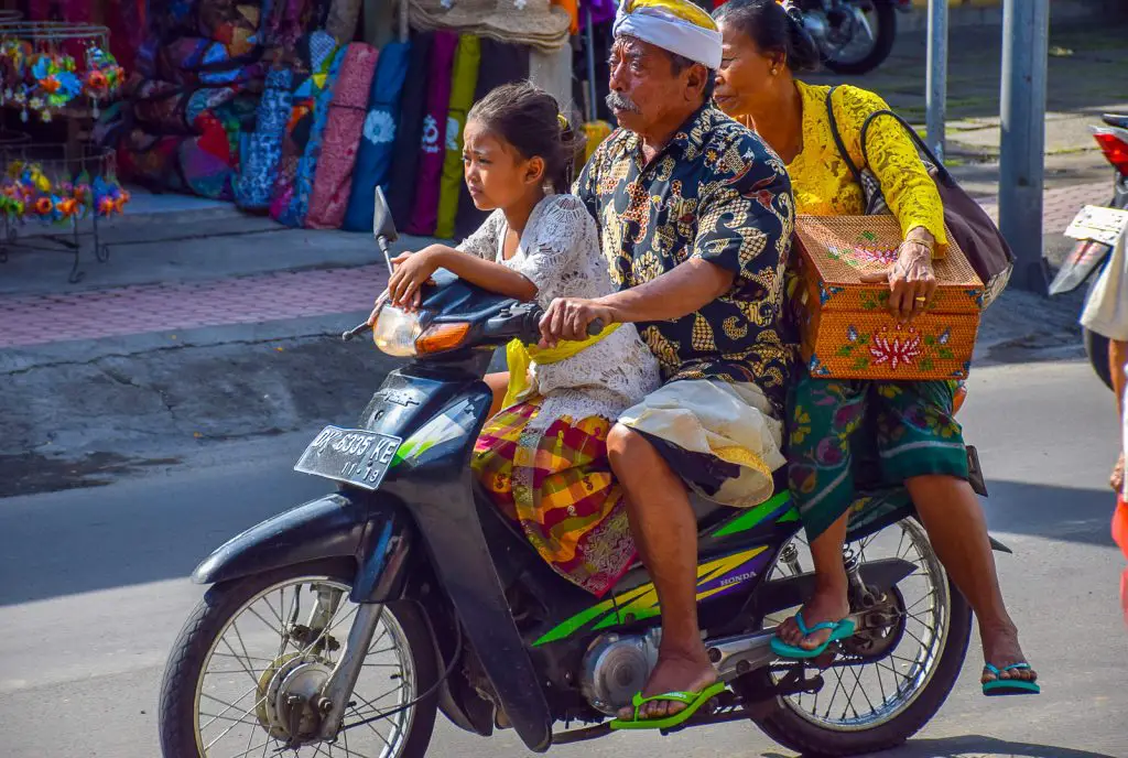 őrült Bali forgalom